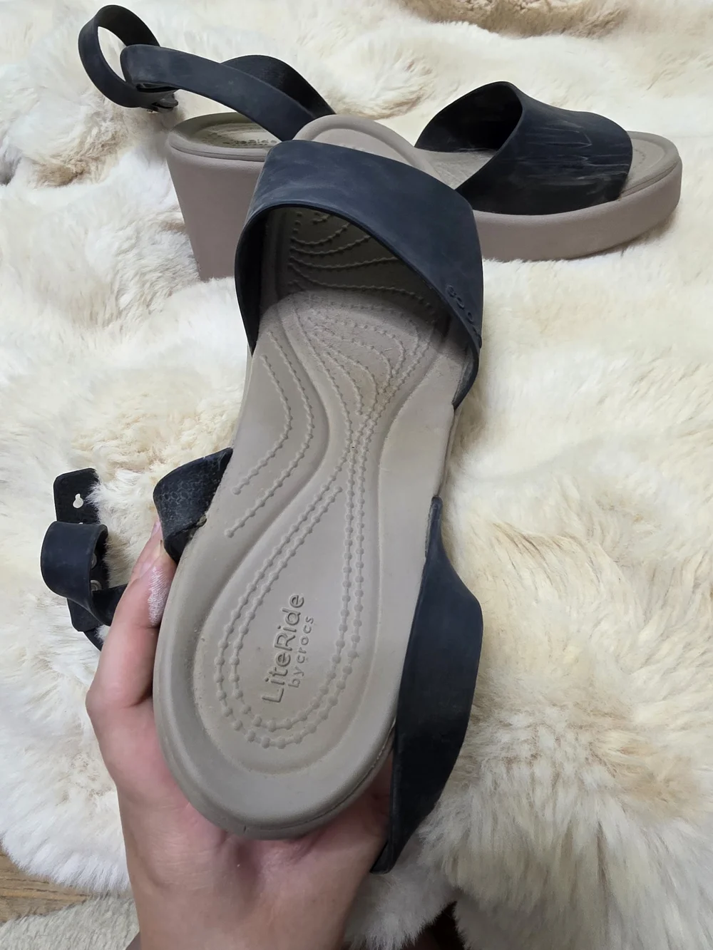 CROCS stylish wedge